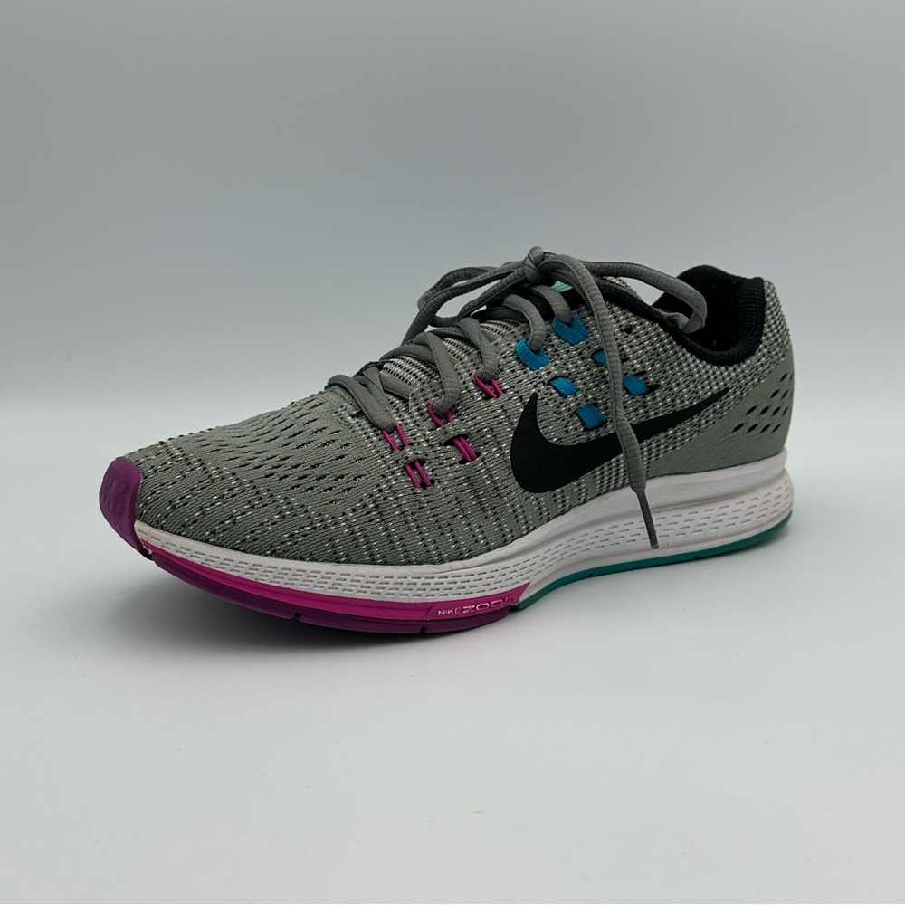 Nike Women’s Zoom Structure 19 Gray Running Shoes Athletic Sneakers Size 7.5